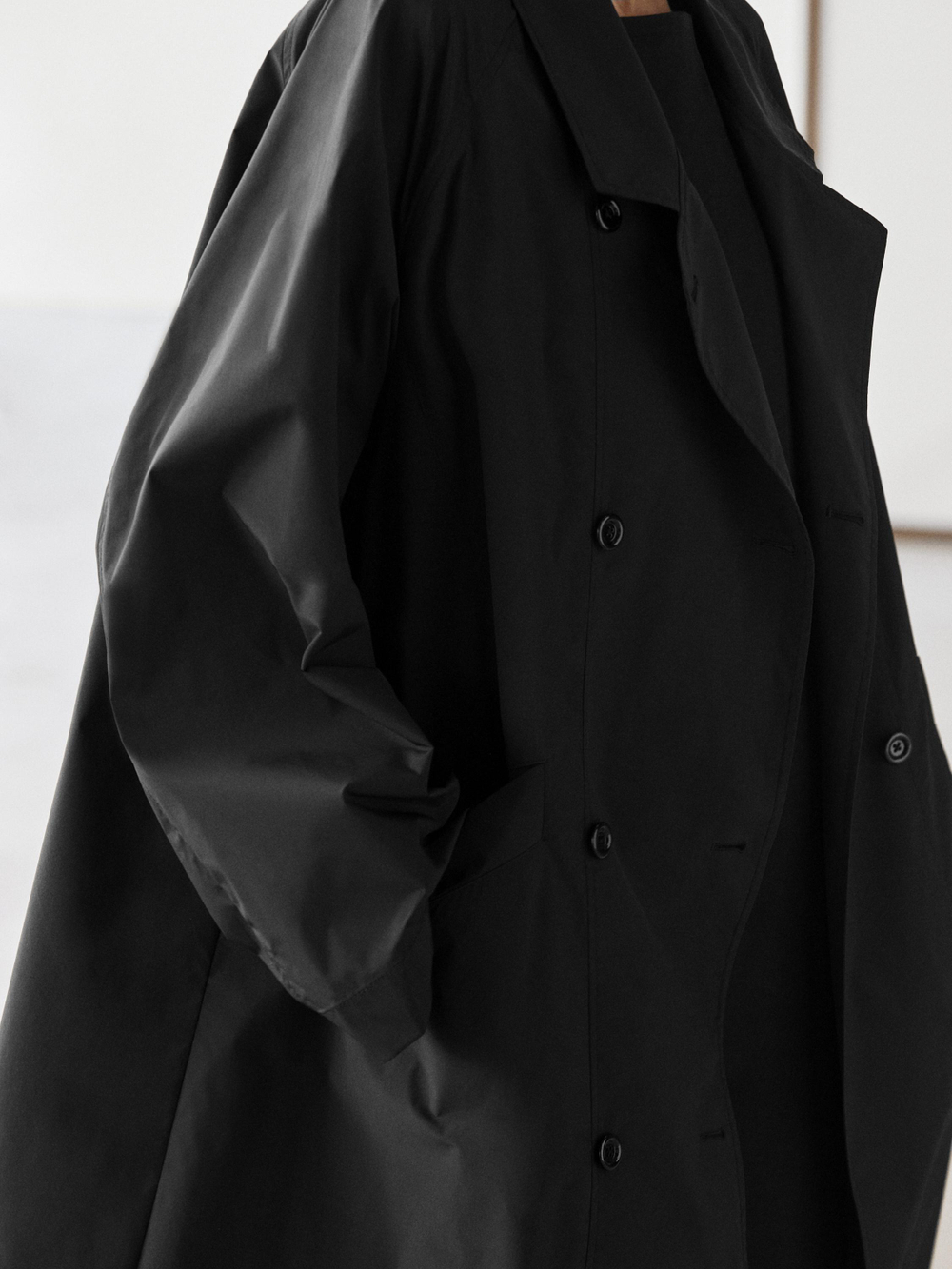 Massimo Dutti Двубортный тренч, черный