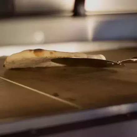 Лопата для пиццы поворотная «Элис» анодир.алюмин. D=20,L=169см черный