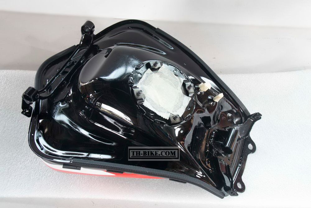 17500-KZZ-U00ZB. TANK ASSY., FUEL (WL) *TYPE1*. Honda CRF250Rally.