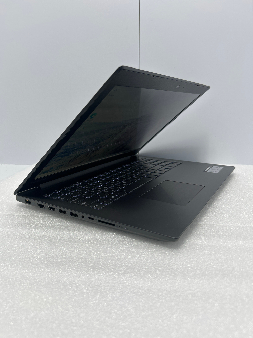 Ноутбук Lenovo IdeaPad 330-15ICH (81FK000LRU) 15.6"/Intel Core i5 8300H/RAM 8GB/HDD 1000GB/GeForce GTX 1050 4GB/1920*1080/TN/Windows 11/Подсветка кл-ры: LED/Серый. Состояние: B1