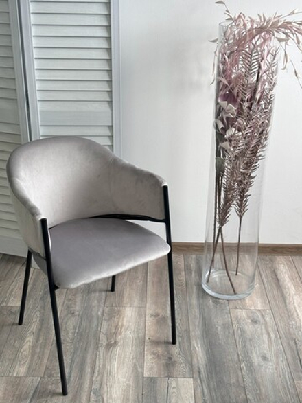 Стул М-City DISAUR Дилл, H-09 Светло-серый, Велюр, Черный каркас