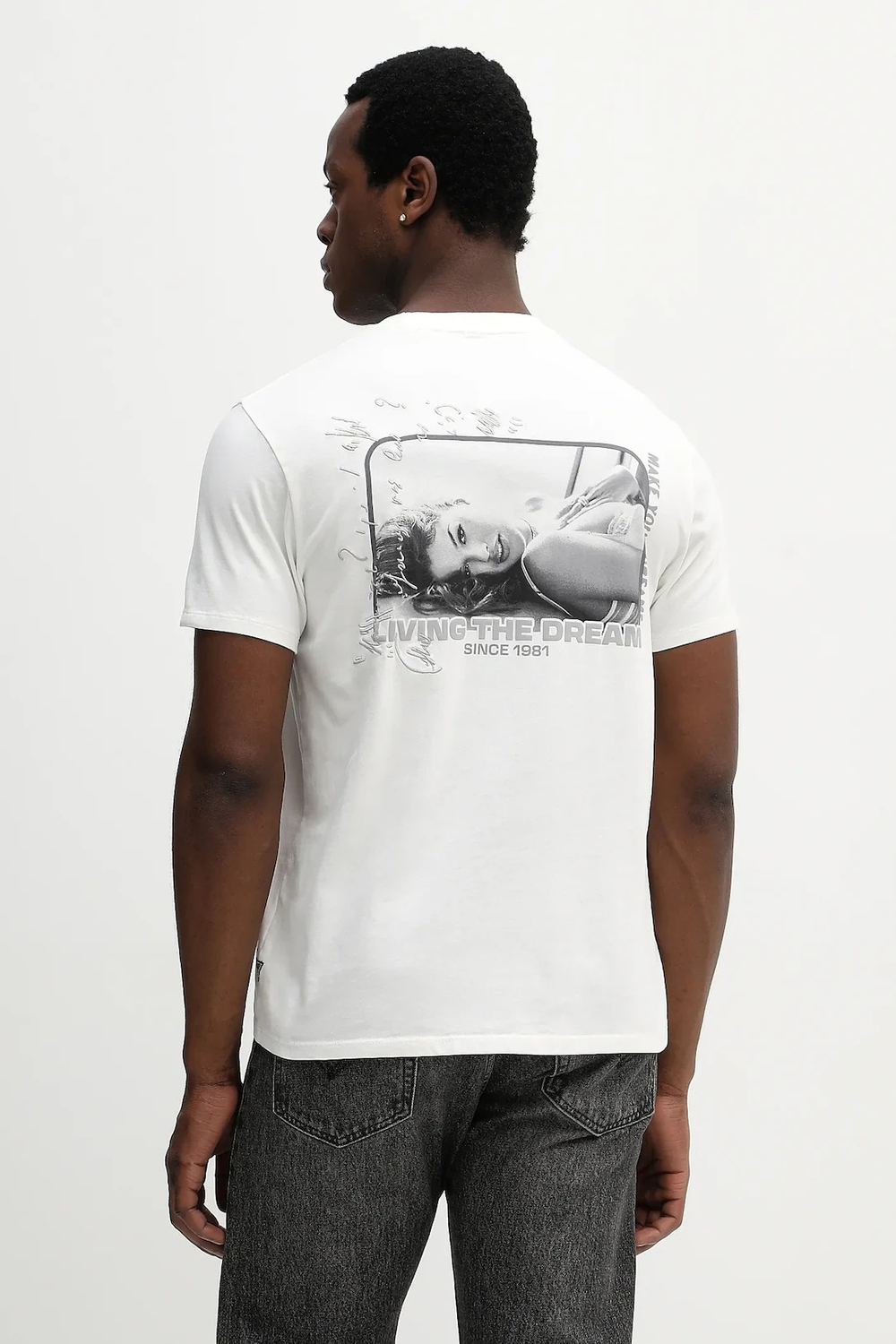 Футболки мужская GUESS