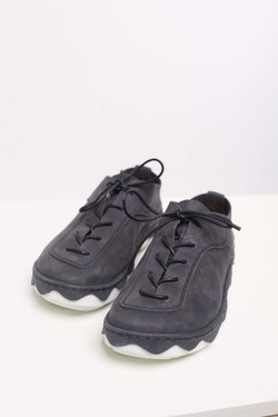 КЕДЫ С ВОЛНООБРАЗНОЙ ПОДОШВОЙ