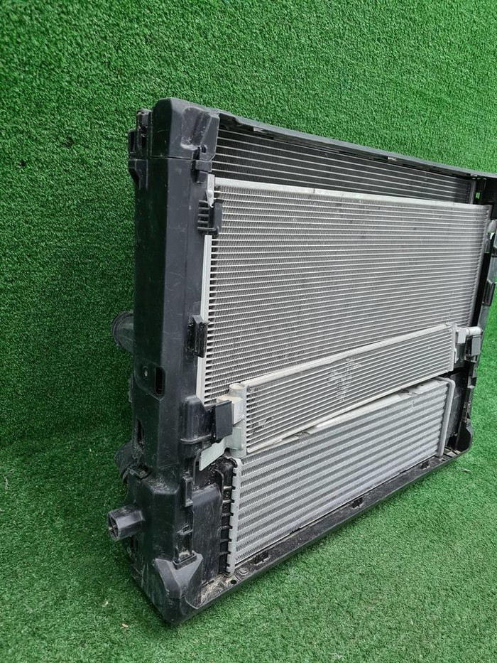 Кассета радиаторов BMW 3er G20 (2018-н.в.)