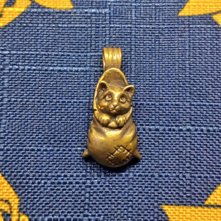 Подвеска. Кот в мешке