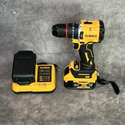 Шуруповерт и УШМ(болгарка) DeWALT / Набор аккумуляторного инструмента Dewalt / Набор электроинструмента шуруповерт и болгарка 2АКБ