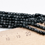 Турмалин черный куб бусины (шерл), размер около 2,8 мм, цена за отрезок 19 см (1/2 нити)