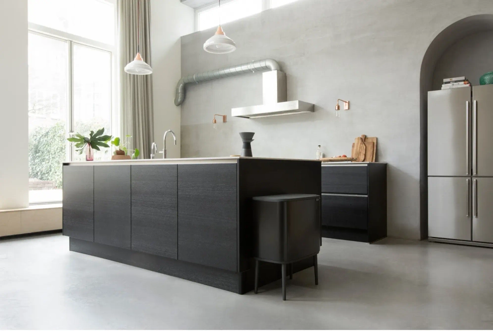 Brabantia Корзина для мусора Bo Touch 36 л черная