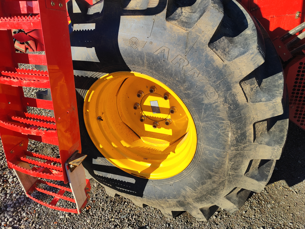 Lovol GK120 Комбайн GK120 (Дизельный, 7,3 л, 219 л.с., МТ)