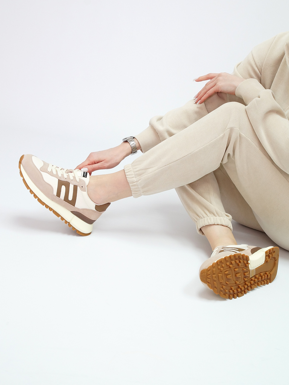 Кроссовки женские демисезонные