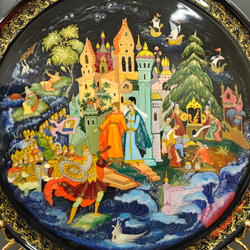 Коллекционная тарелка "Сказка о царе Салтане" с росписью (лаковая миниатюра Палех)
