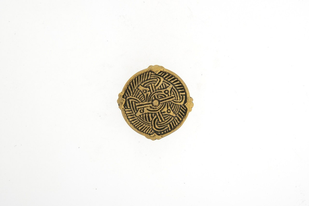 Фибула. Псков 10-11 в. (круглая)