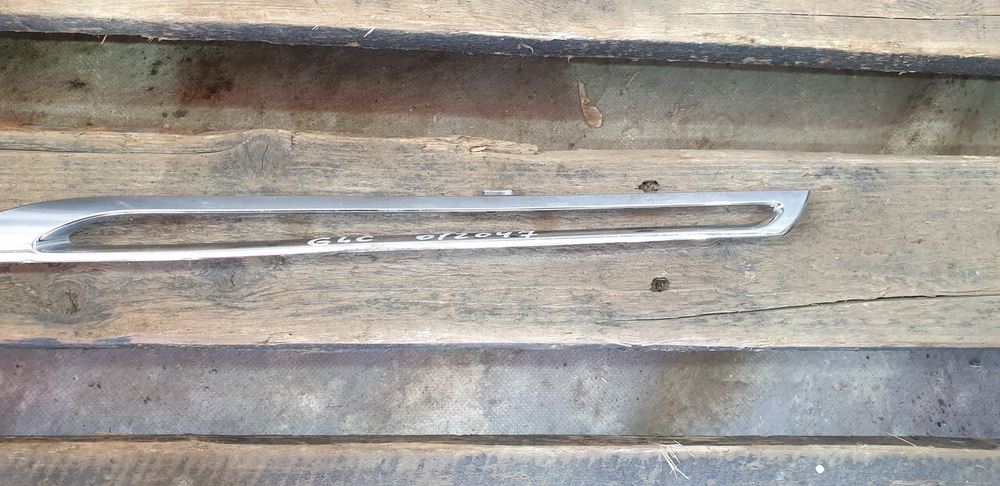 Молдинг решетки радиатора Mercedes GLC (X253) 15-19 Б/У Оригинал A2538880385