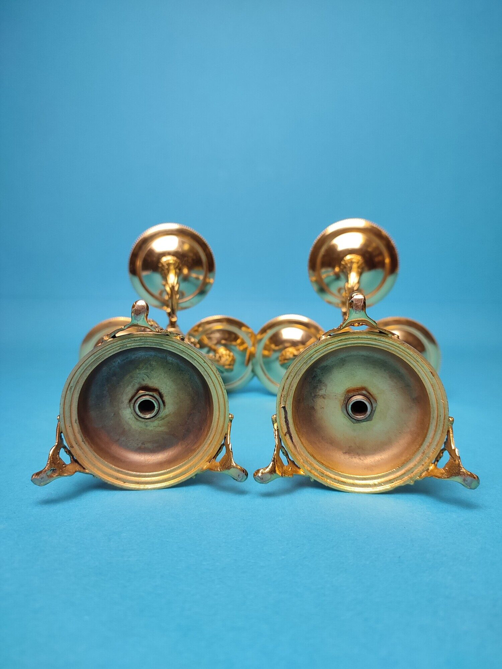 Пара подсвечников