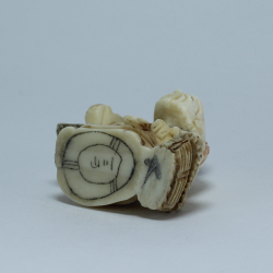 Эксклюзивная нэцкэ Дзюродзин с волшебным музыкальным инструментом и корзиной