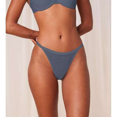 Трусы Triumph Signature Sheer String