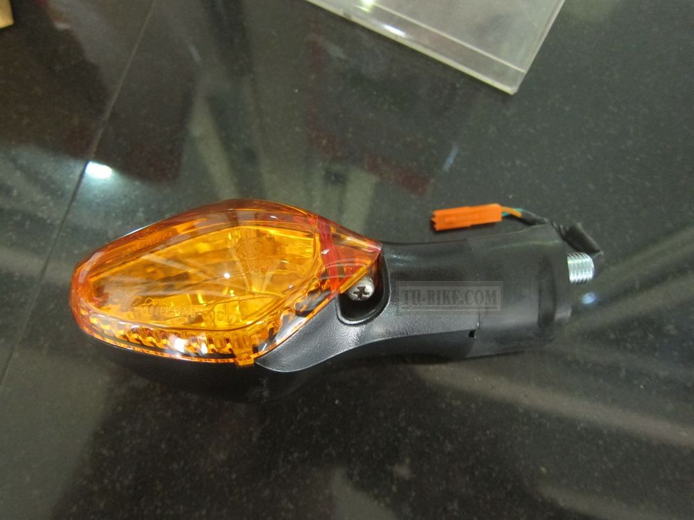 33650-KZZ-901 / 33650-KZZ-902 / 33650-KZZ-903. WINKER ASSY., L. RR. (12V 21W)