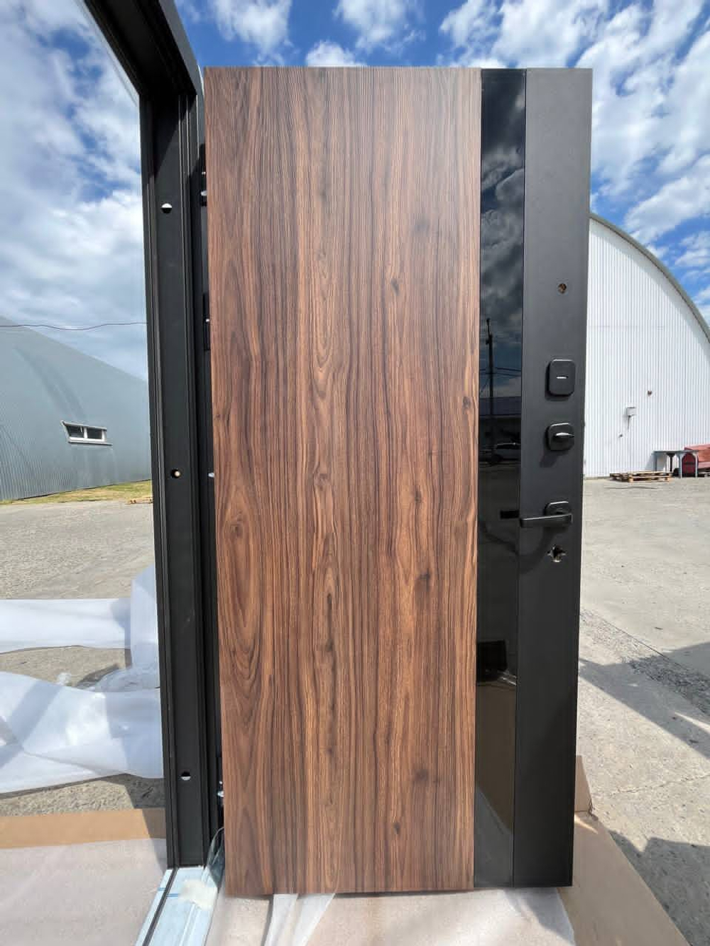 Дверь входная Luxor 2мдф Орех каньон каньяк