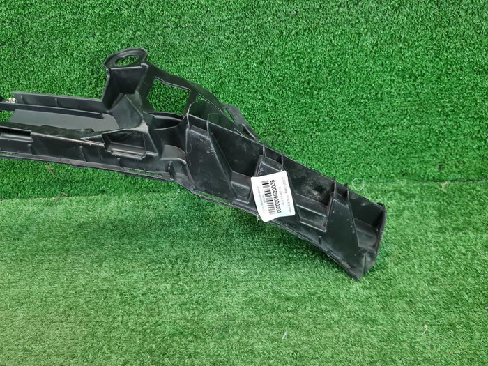 Кронштейн переднего бампера Mercedes E W213 16-21