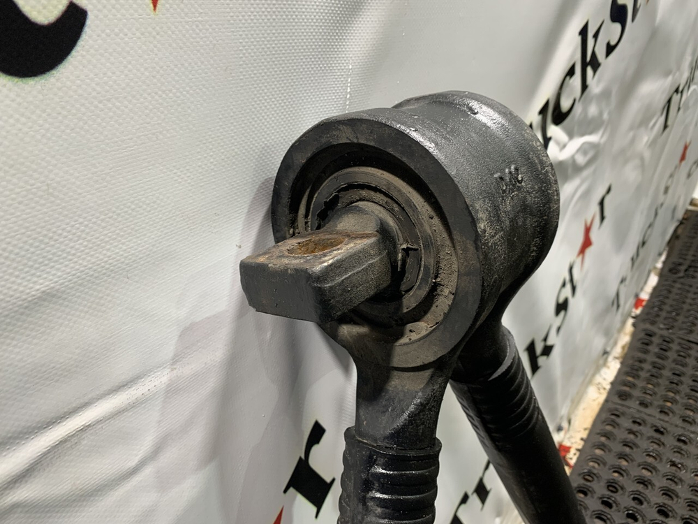 Тяга реактивная V-образная 2023г