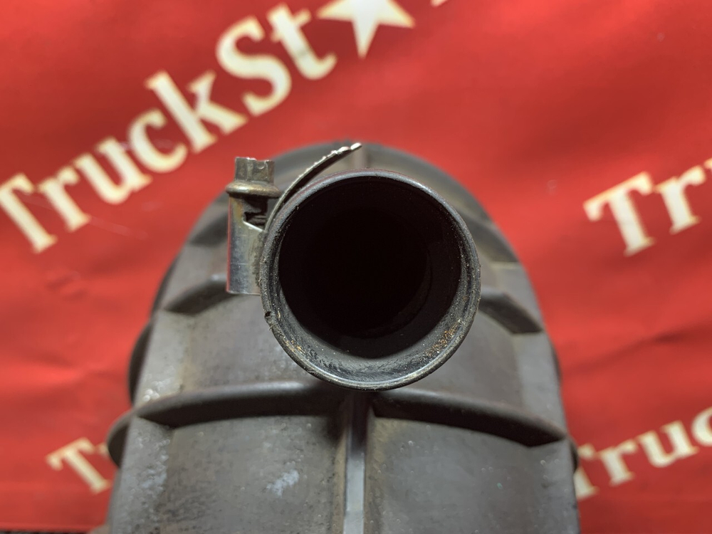 Патрубок воздушного фильтра