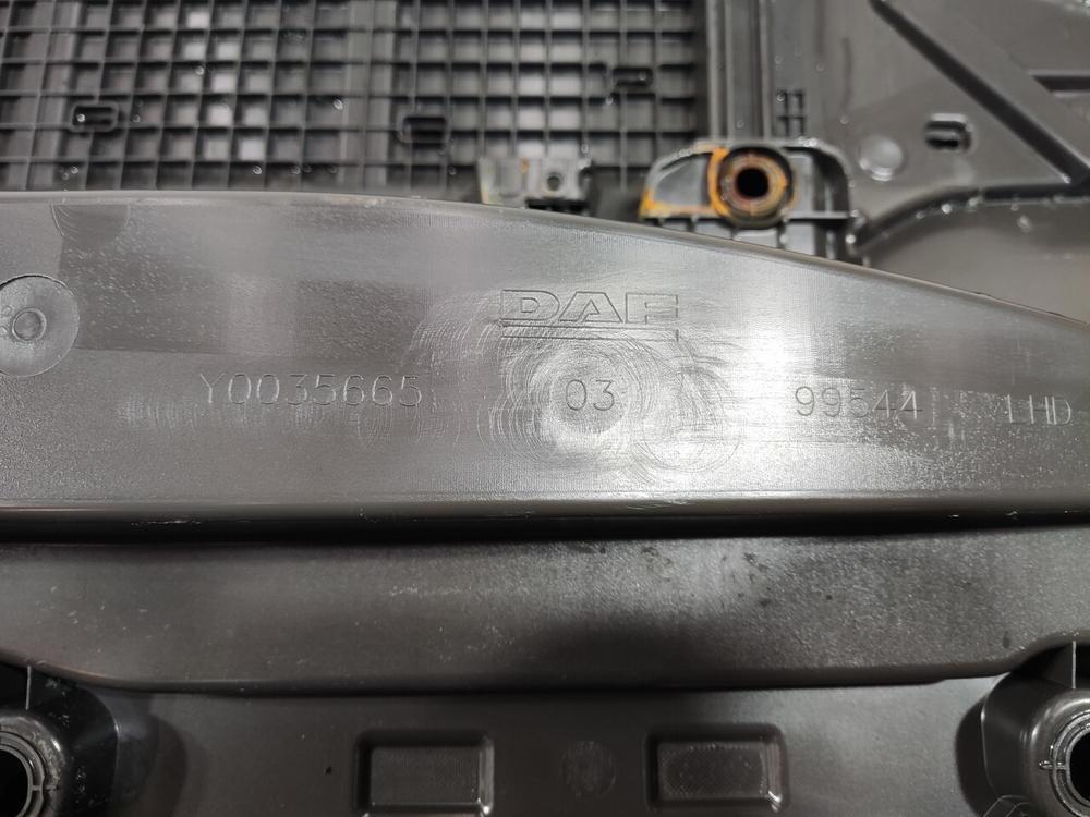 Накладка торпедо 2023г