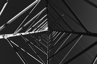 Эстетика распада — это честность. Почему руины говорят с нами громче, чем новостройки?