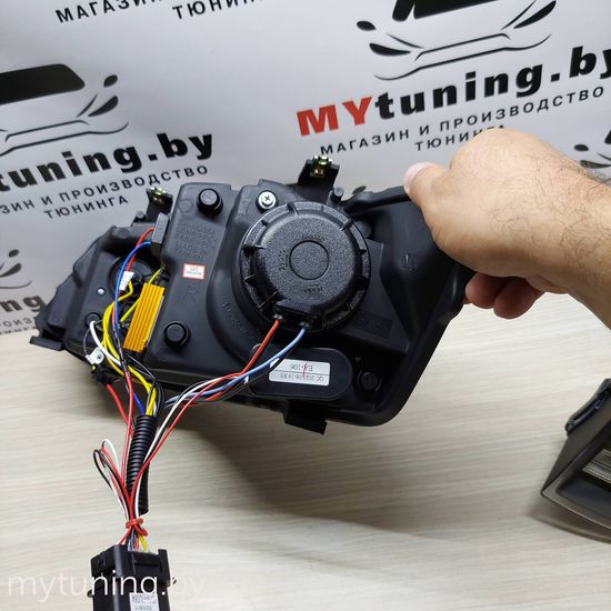 Передние фары Daylight для Volkswagen Polo V (09-17) Black