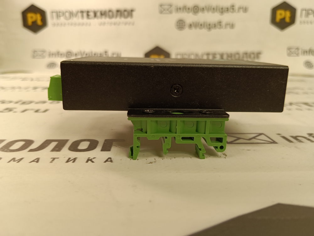 MOXA TCC-100 RS232-422/485 (с разъемами) с хранения