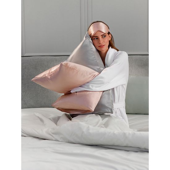 Маска для сна из натурального шелка цвета пыльной розы из коллекции essential