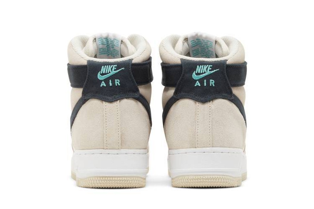 Кроссовки Nike Air Force 1 07 Lx