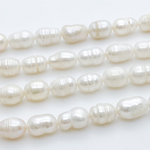 Жемчуг, размер около 7-9*6-5,5 мм, цена за нить 34 см (около 40 шт)