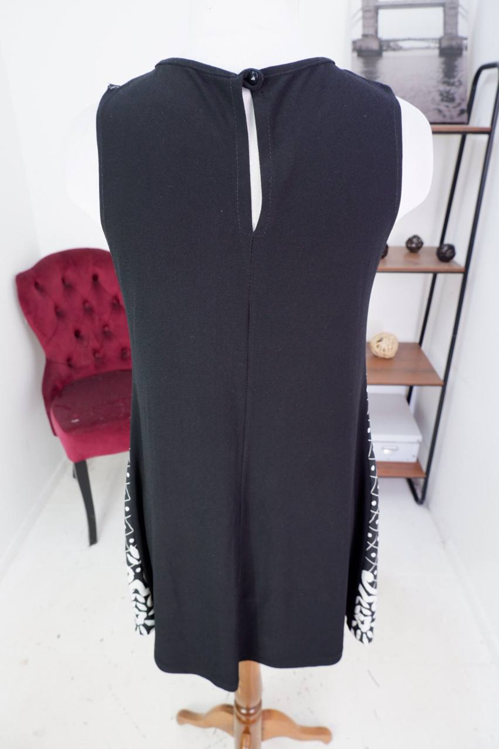 Платье повседневное, визуально на 44 размер