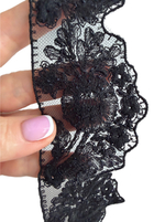 Кружево натуральное однотонное с вышивкой на мягкой сетке ш - 3-5см Франция 1м