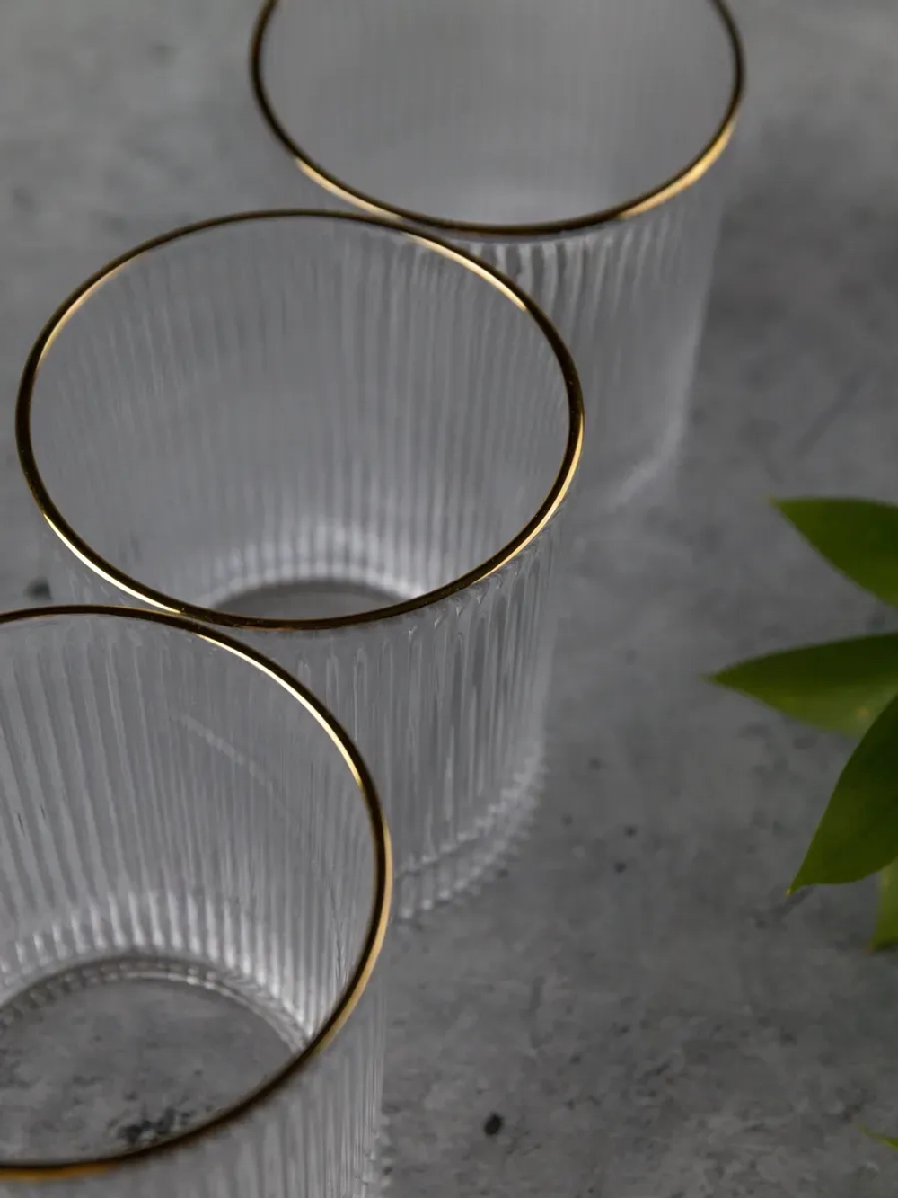 Набор стаканов 6шт с глубокими ребрами и золотой каймой