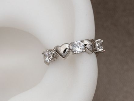 Кафф "Сердечки" со стразами