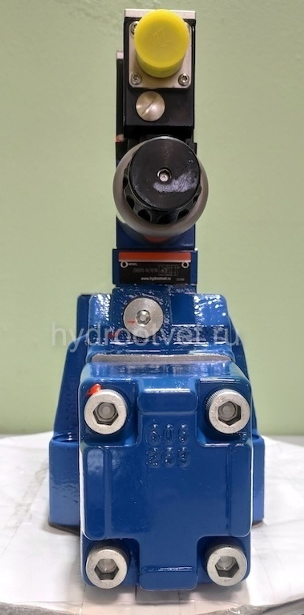 4WRZE25E325-7X/6EG24K31/A1D3M - Пропорциональный распределитель  Ду25 со встроенным усилителем (OBE), номинальный расход 325 л/мин, схема E, каналы управления X и Y - внешние, сигнал управления ± 10 В