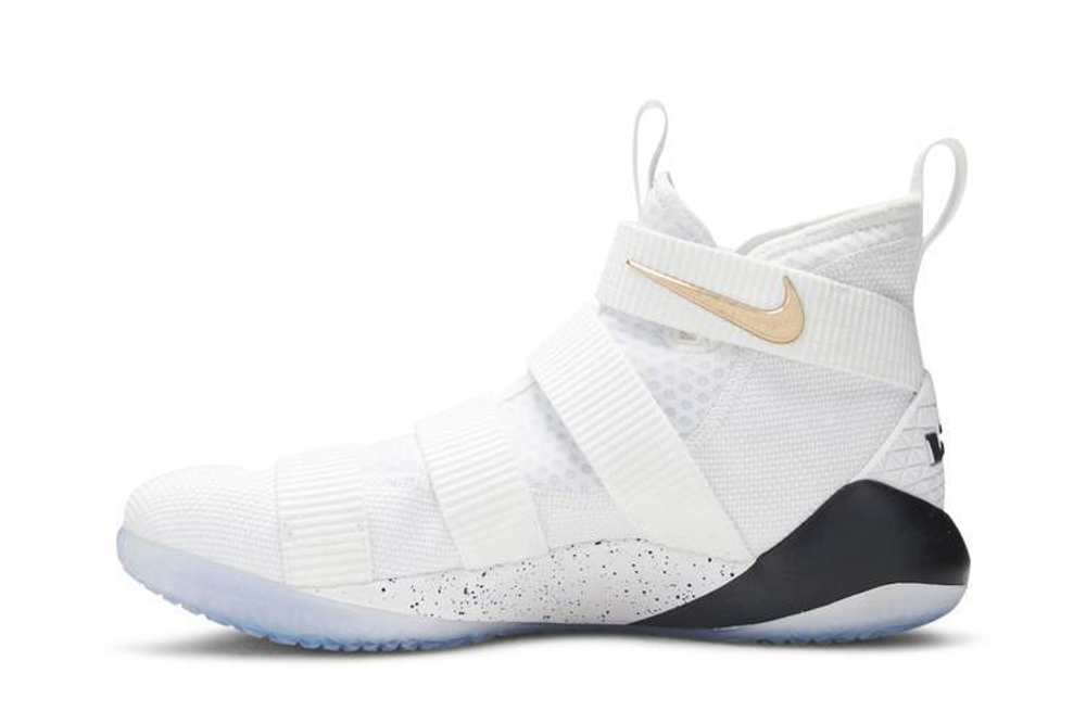 Кроссовки Nike Zoom Soldier 11 Lebron Court General 11