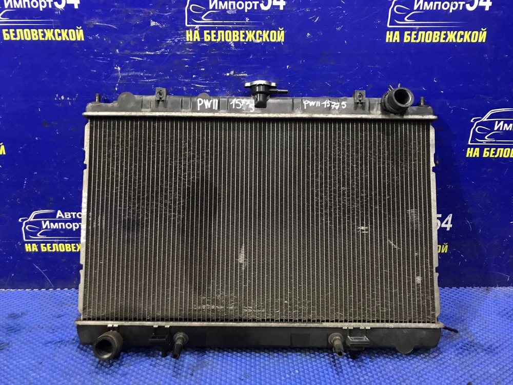 Радиатор двигателя NISSAN AVENIR 1998-2005