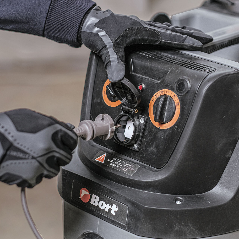 Пылесос для сухой и влажной уборки BORT BAX-600E