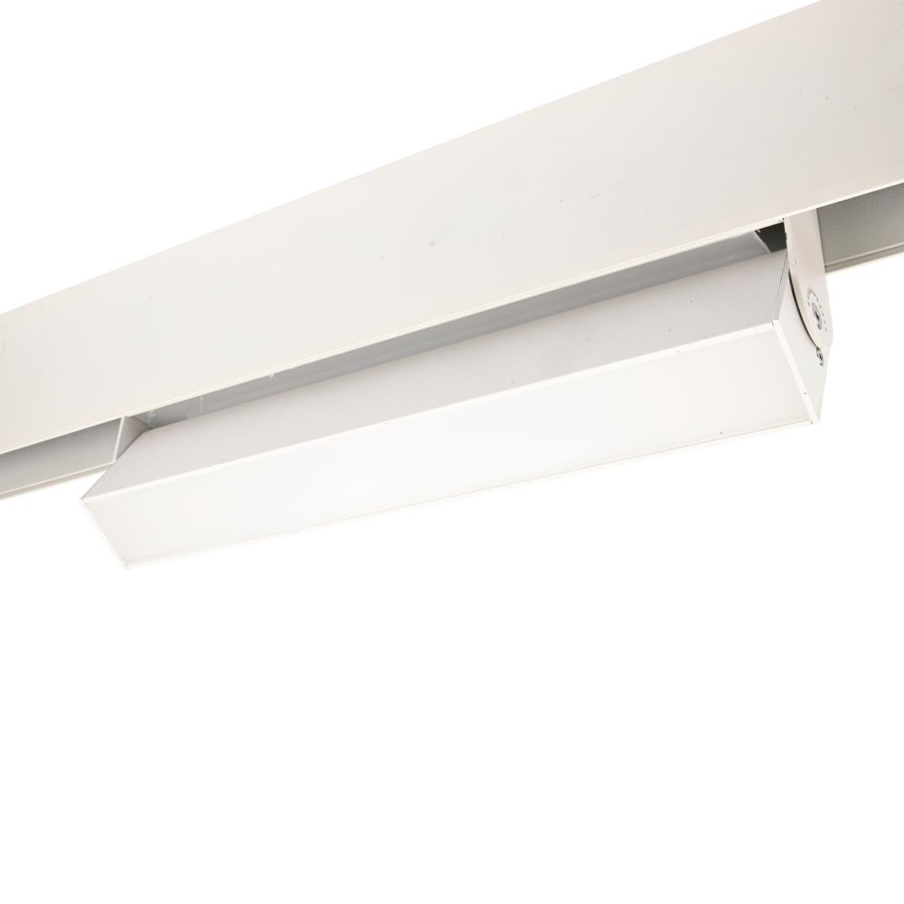 ULB-M80-12W-4000K-35 WHITE Светильник-прожектор линейный светодиодный трековый. Для магнитных шинопроводов. 900 Лм. Белый свет 4000К. Белый. ТМ Uniel