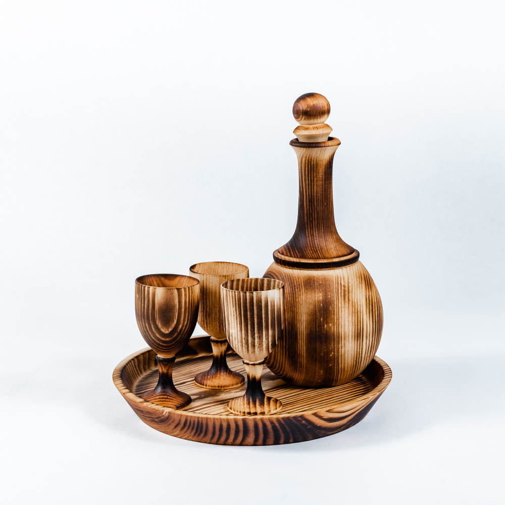 Графин с тремя рюмками на подносе RN3