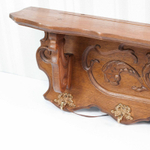 Резная настенная вешалка с латунными крючками