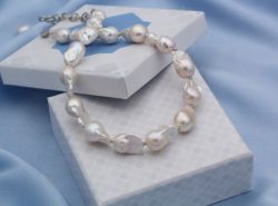 Роскошное колье из барочного жемчуга