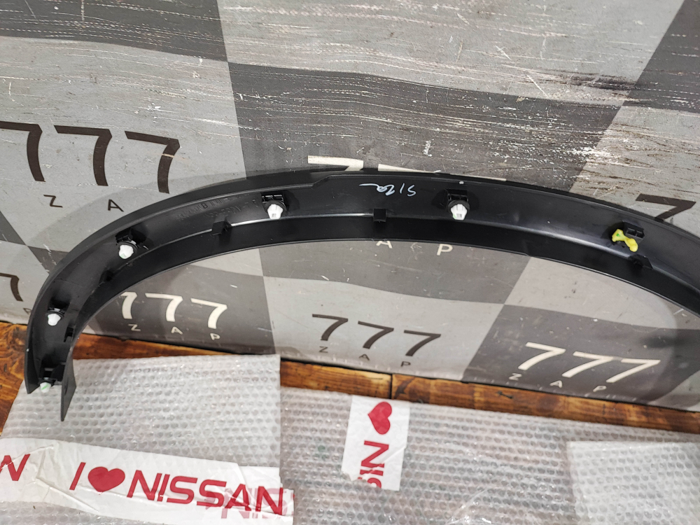 Накладка расширитель крыла заднего правого Nissan X-Trail 3 (T32) 13-23 Новое Оригинал 788604CM0B