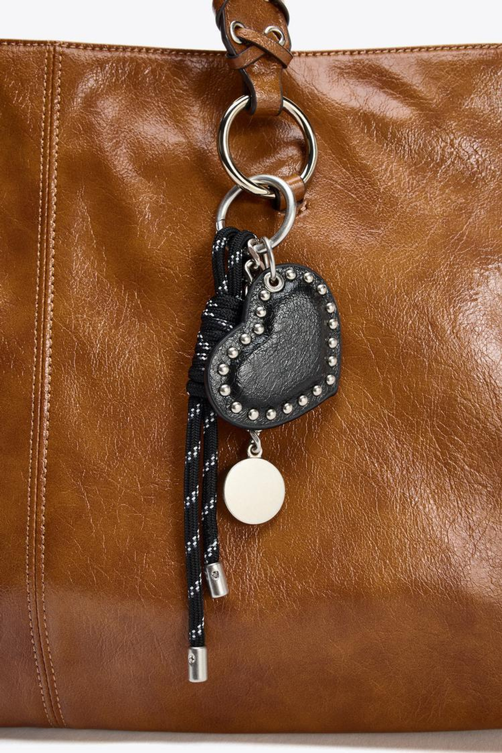 ZARA ШАРМ «СЕРДЦЕ С ШИПАМИ», ЧЕРНЫЙ