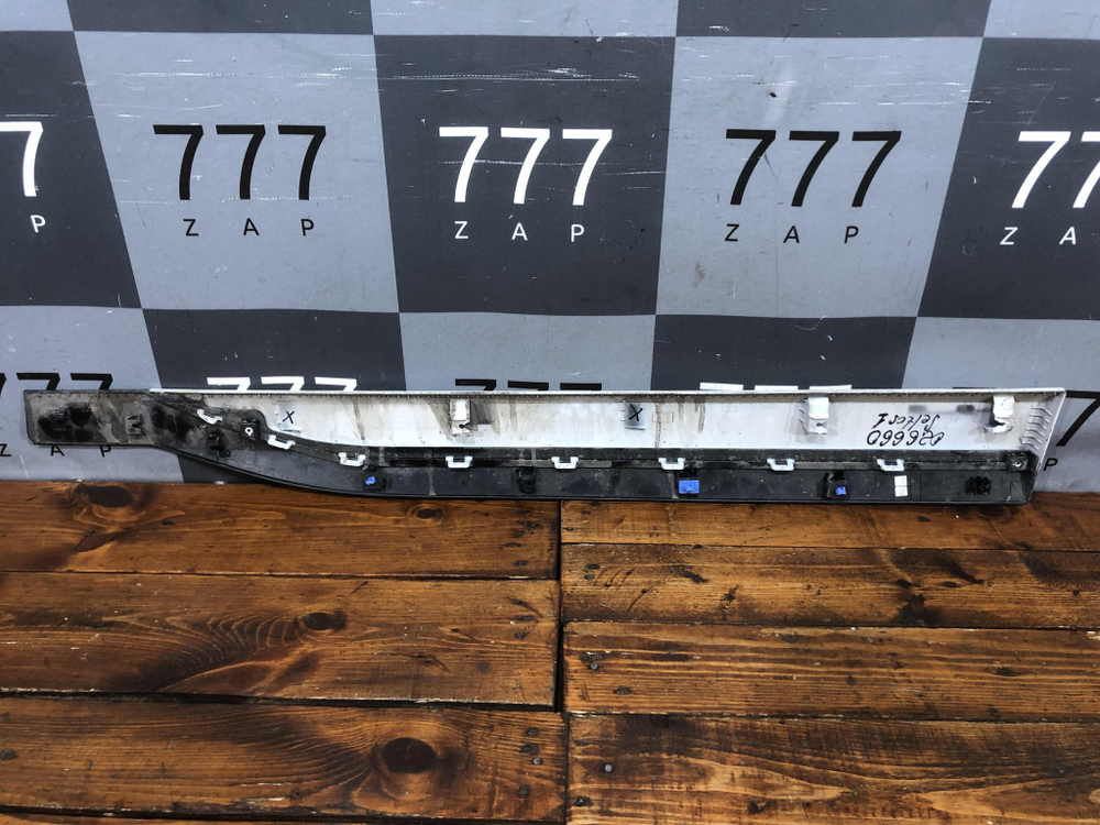 Накладка двери передней левой Kia Seltos 19-нв Б/У Оригинал 87725Q5010