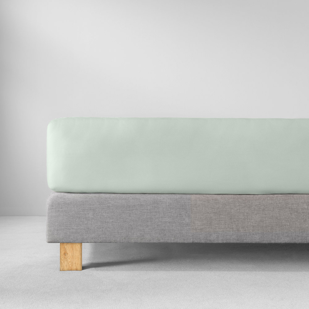 Простыня на резинке 200x200 Estella 080 jade светло-зеленая