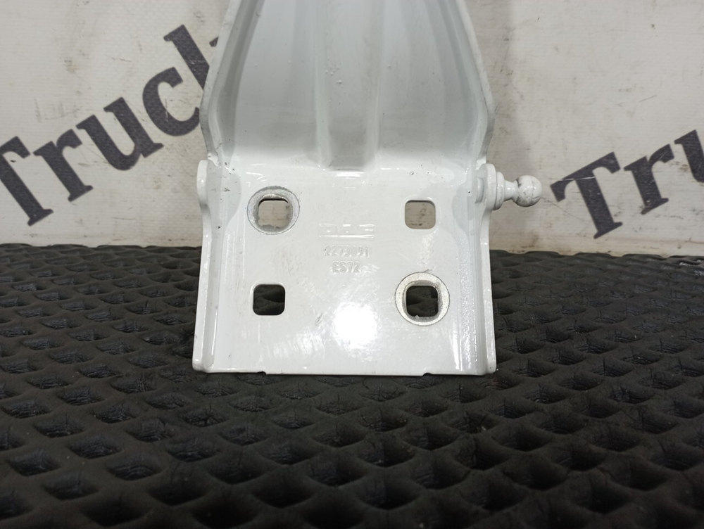 Петля крышки инструментального ящика 2023г