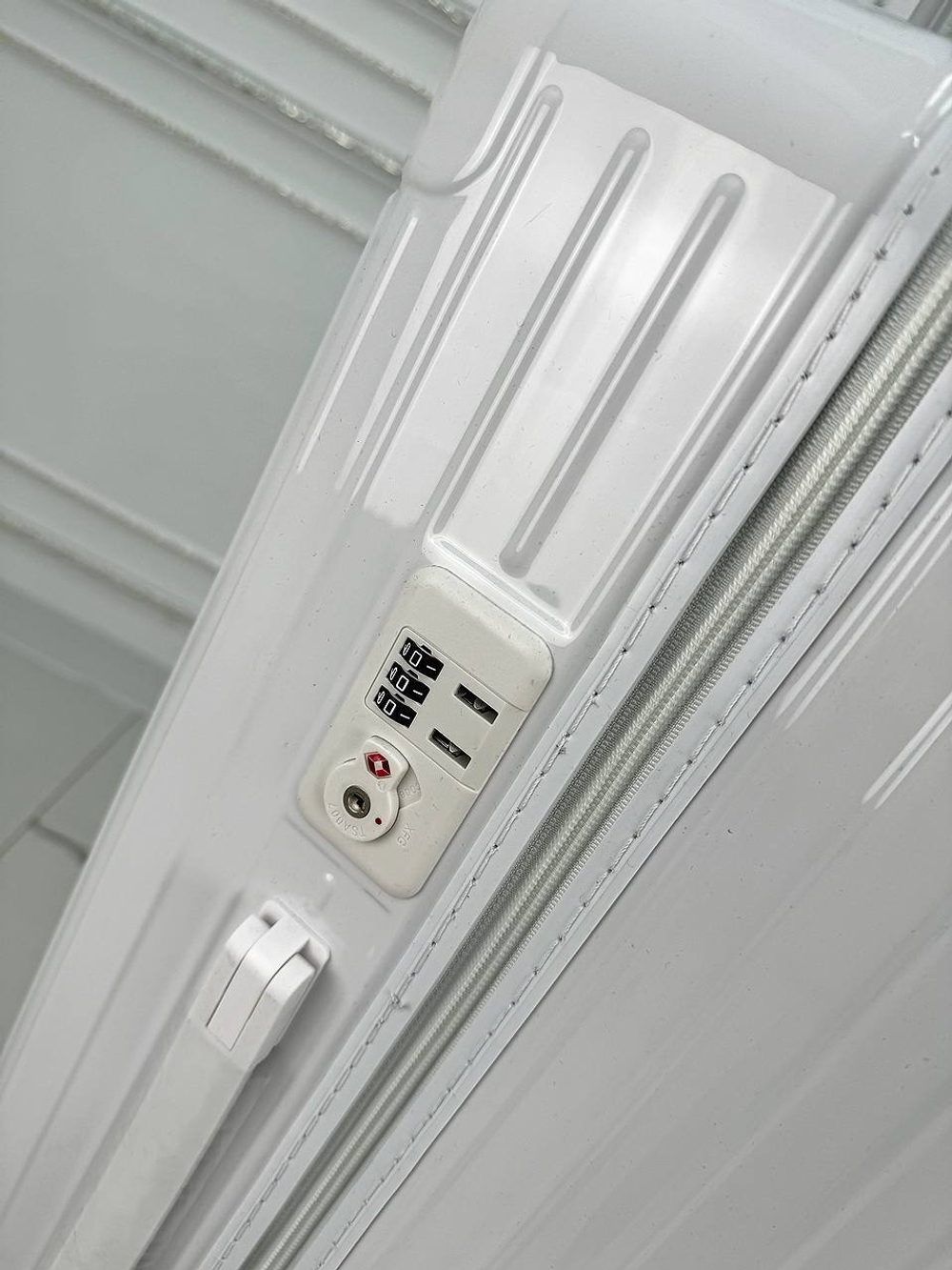 Чемодан Rimowa М